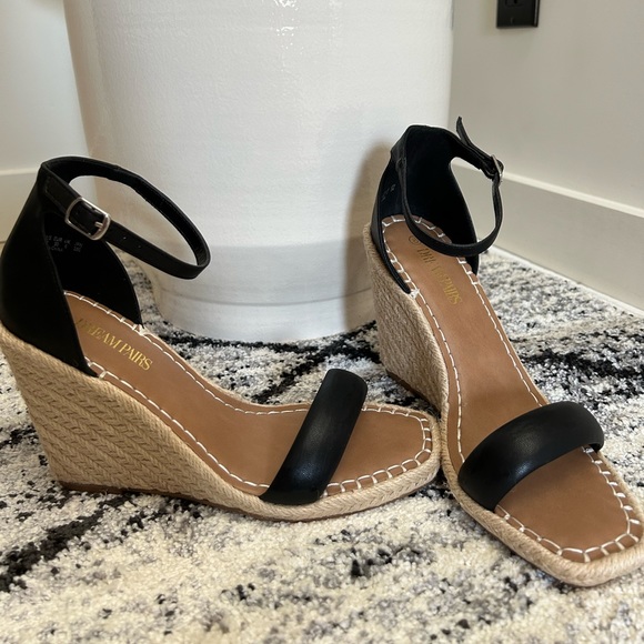 NWT Black Open Toe Wedge Espadrilles Ankle Strap Size 8 - Picture 3 of 9